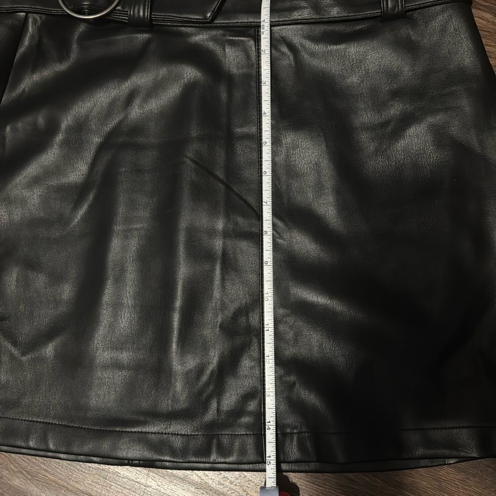 Hollister size large skirt